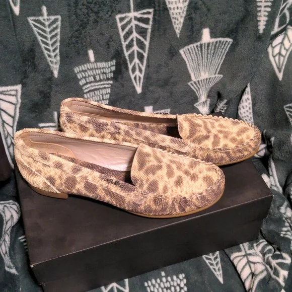 Aldo Brué Women's Leather Snakeskin Print Flats - Picture 2 of 8